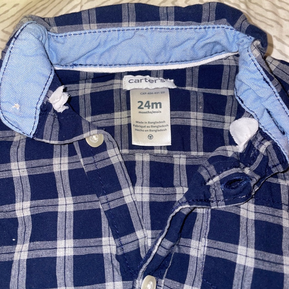 Button down - Picture 2 of 2
